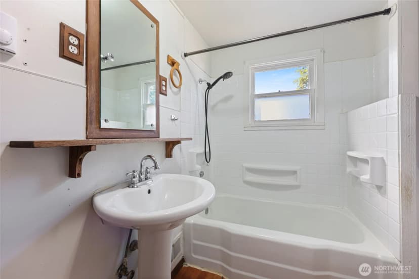 Property photo for 1910 Van Epps Street Se, Olympia photo 12