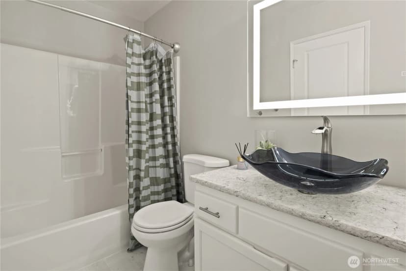 Property photo for 22912 39th Avenue W, Brier photo 23