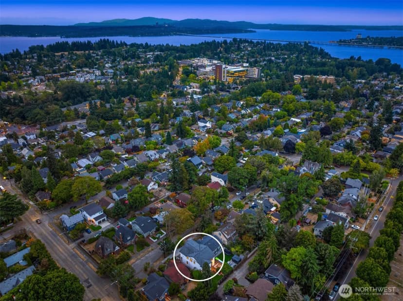 Property photo for 5249 36th Avenue Ne, Seattle photo 6