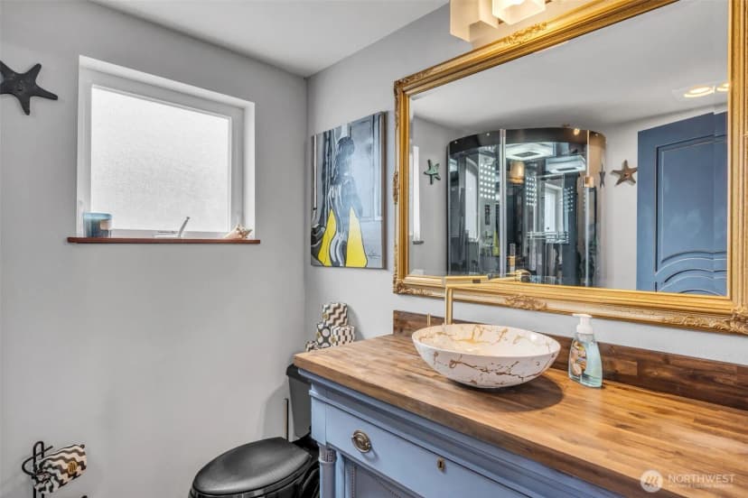 Property photo for 1811 Bay St, Port Orchard photo 17