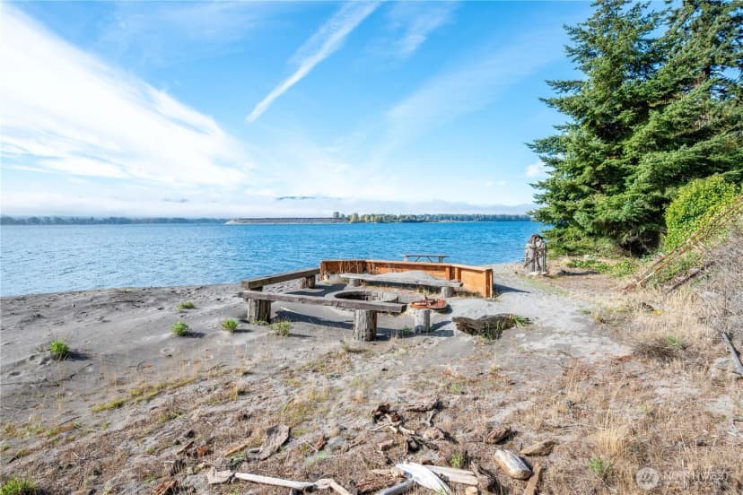 Property photo for 10 W Cape Horn Road, Cathlamet photo 27