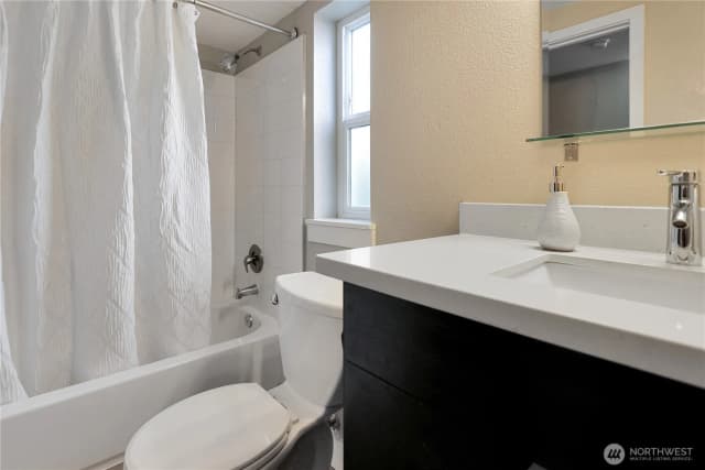 Property photo for 1533 18th Avenue S #5, Seattle photo 5
