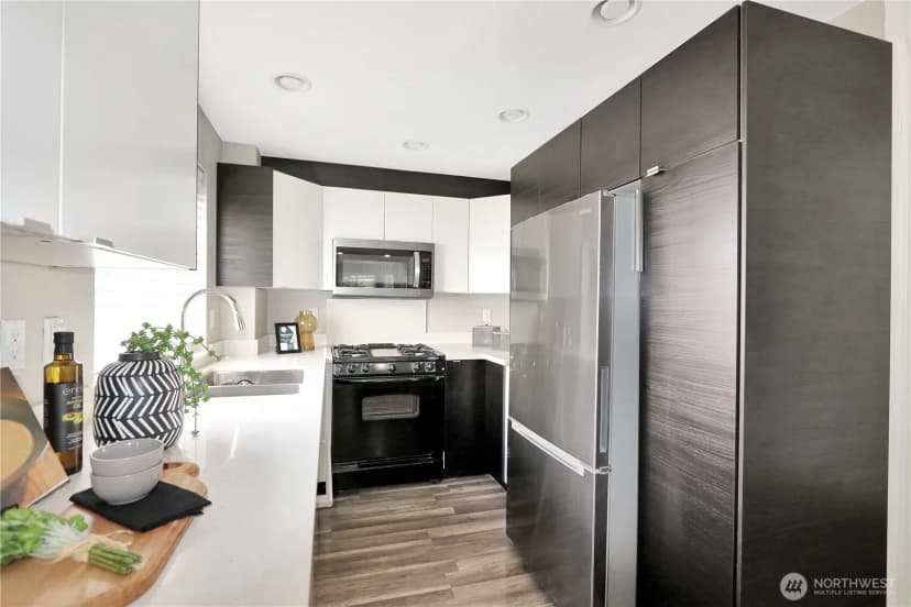 Property photo for 1533 18th Avenue S #5, Seattle photo 10