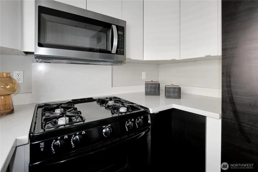 Property photo for 1533 18th Avenue S #5, Seattle photo 11