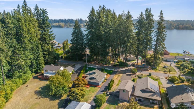 Property photo for 7123 Lakeside Street Sw, Olympia photo 2