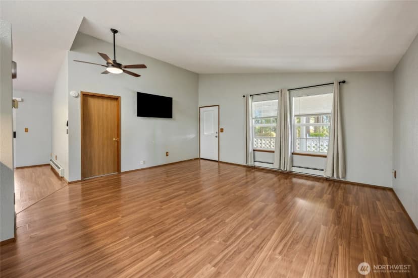 Property photo for 7123 Lakeside Street Sw, Olympia photo 8