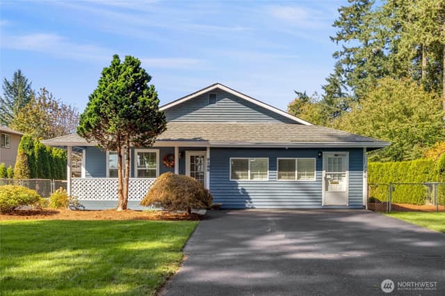 Property photo for 7123 Lakeside Street Sw, Olympia