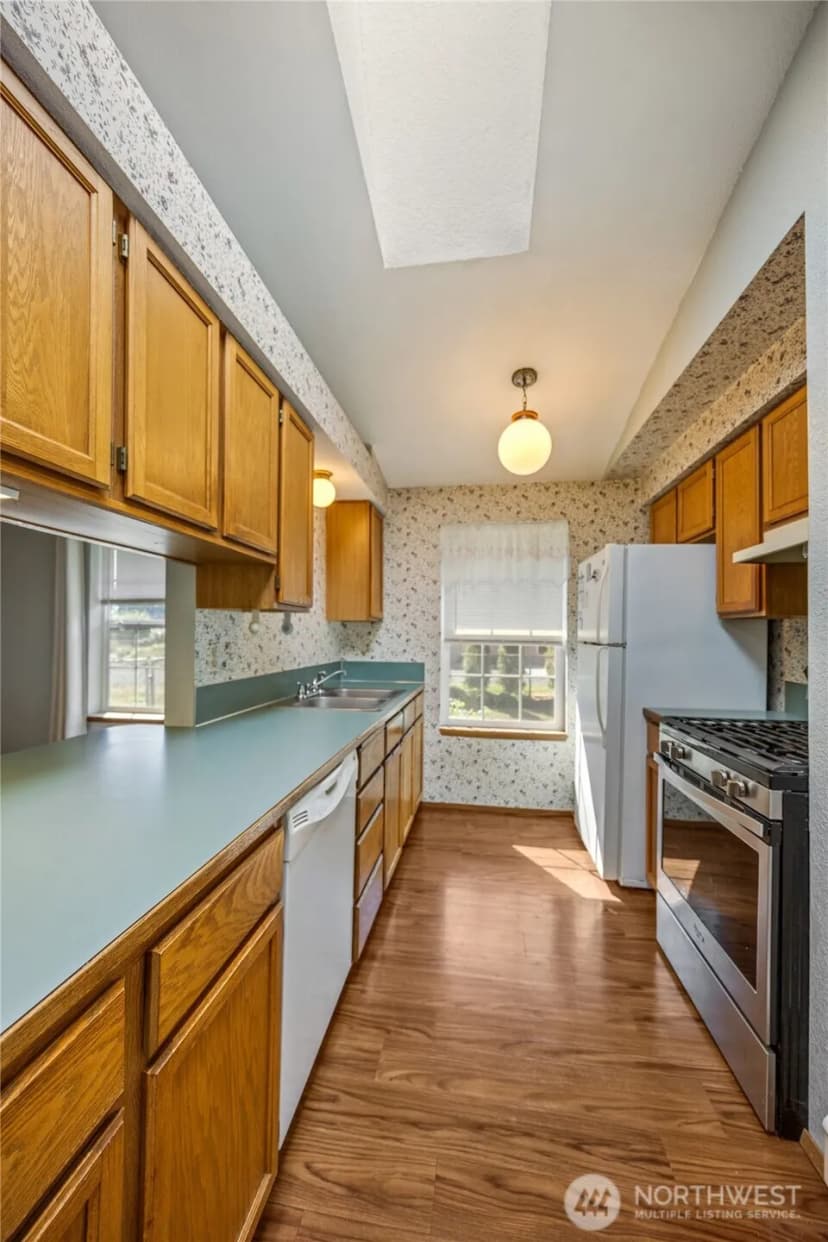 Property photo for 7123 Lakeside Street Sw, Olympia photo 11