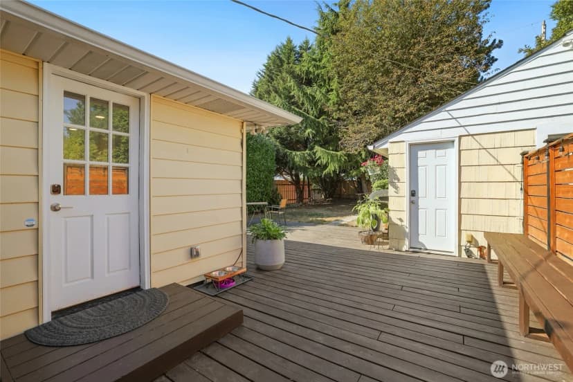 Property photo for 8137 31st Avenue Sw, Seattle photo 32
