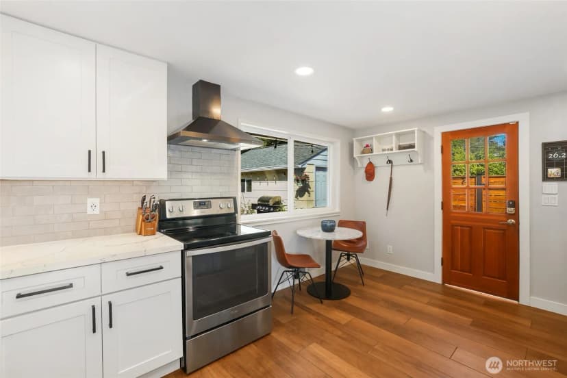 Property photo for 8137 31st Avenue Sw, Seattle photo 14