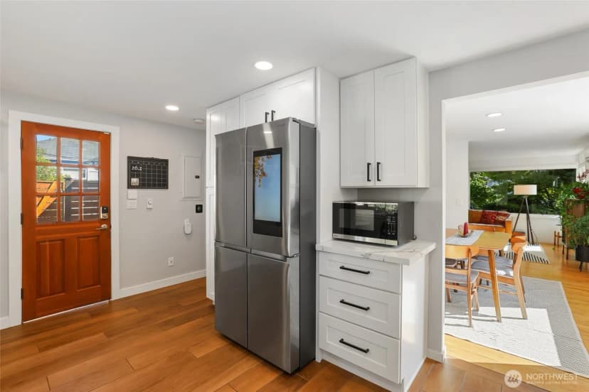 Property photo for 8137 31st Avenue Sw, Seattle photo 15
