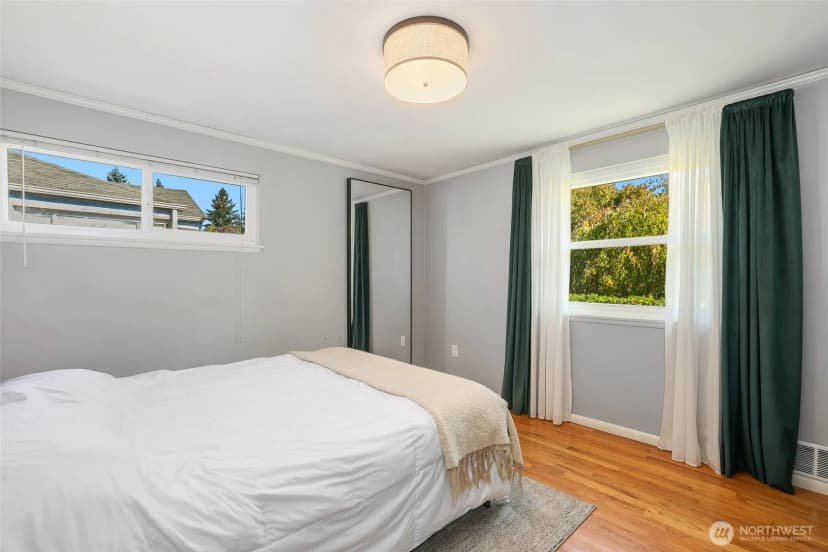 Property photo for 8137 31st Avenue Sw, Seattle photo 19