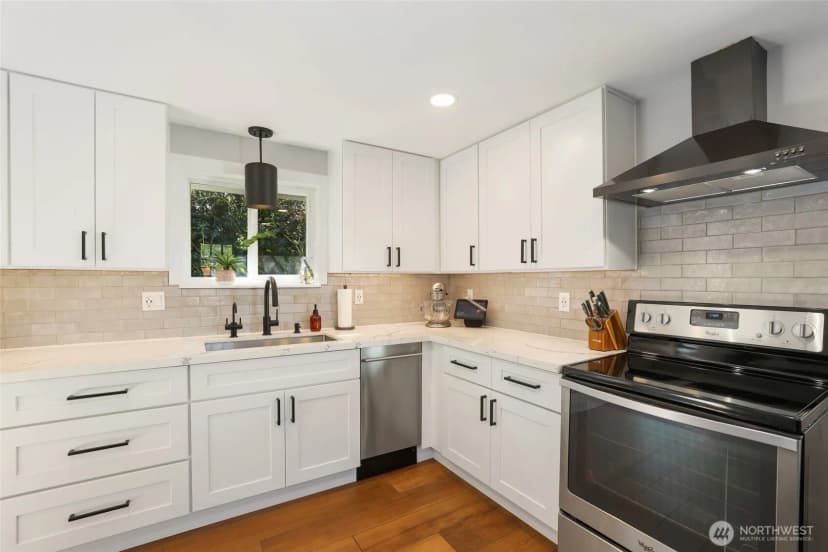 Property photo for 8137 31st Avenue Sw, Seattle photo 12