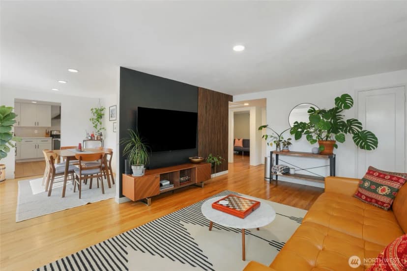 Property photo for 8137 31st Avenue Sw, Seattle photo 8