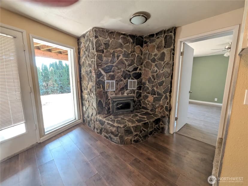 Property photo for 1306 Mt. Brynion Street, Kelso photo 23