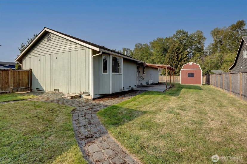 Property photo for 6423 68th Street Ne, Marysville photo 14