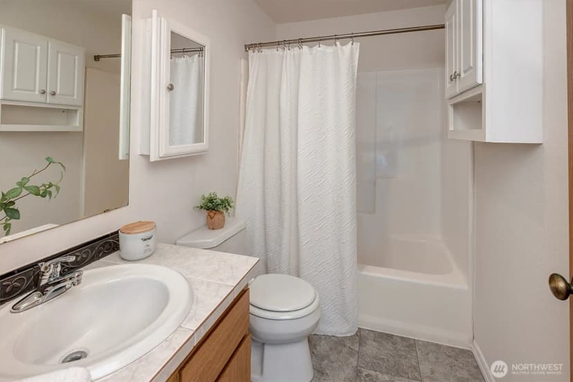 Property photo for 6423 68th Street Ne, Marysville photo 10