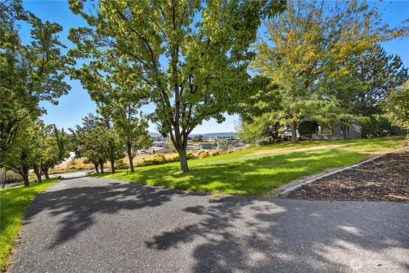 Property photo for 5404 Collins Road, West Richland photo 35