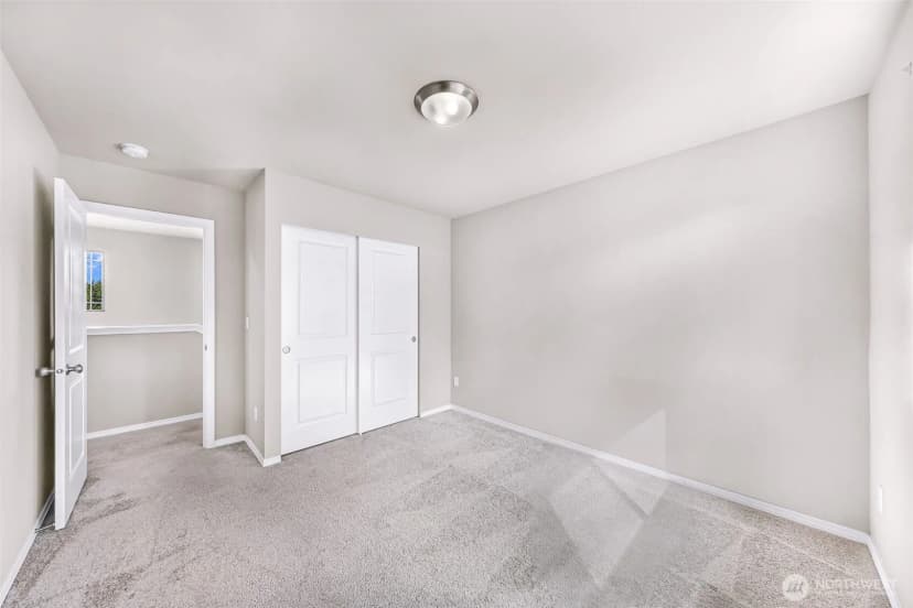 Property photo for 930 Cove View Circle, Oak Harbor photo 28