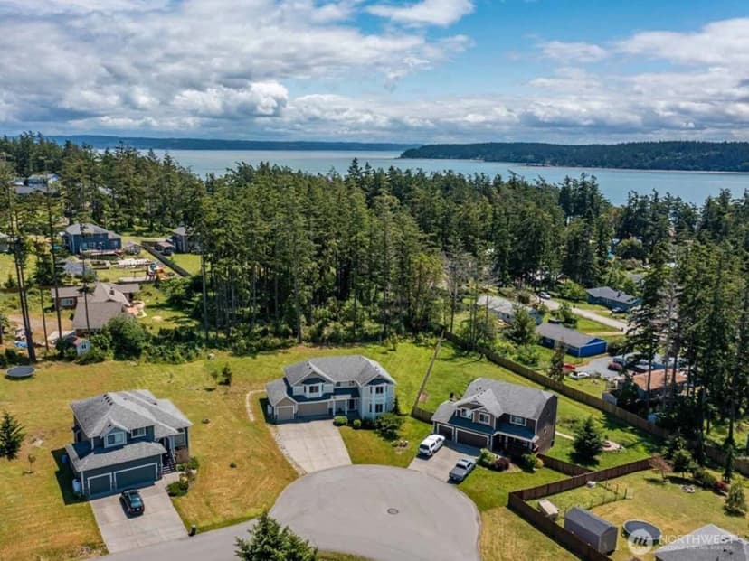 Property photo for 930 Cove View Circle, Oak Harbor photo 38