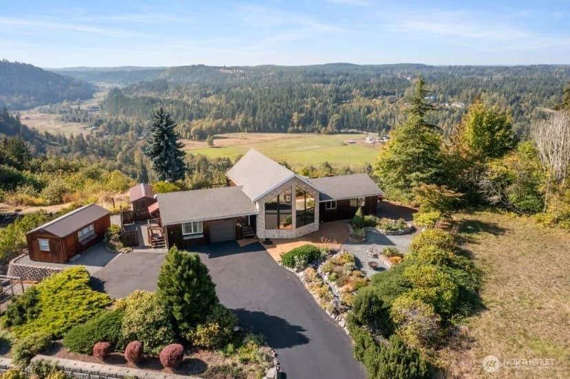 Property photo for 212 Dow Ridge Drive, Eatonville