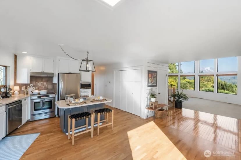 Property photo for 212 Dow Ridge Drive, Eatonville photo 9