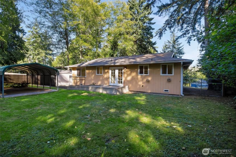 Property photo for 521 E Lakeshore Drive W, Shelton photo 18