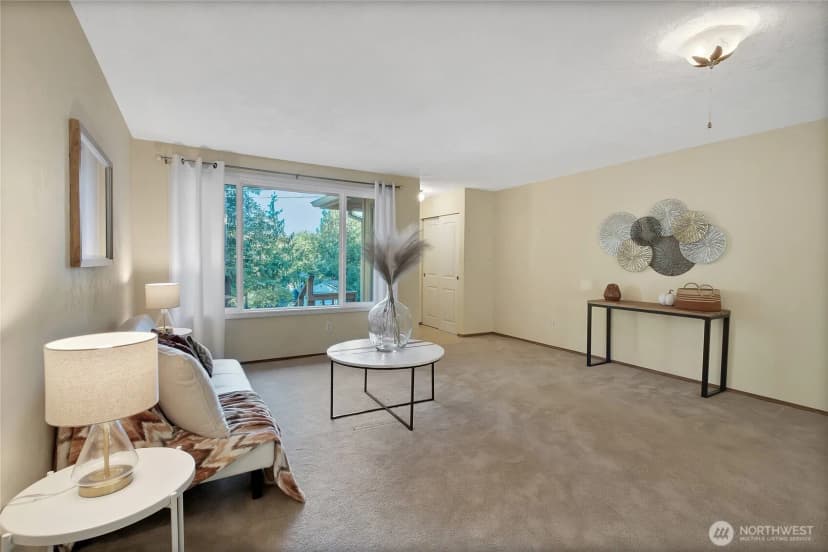Property photo for 521 E Lakeshore Drive W, Shelton photo 4