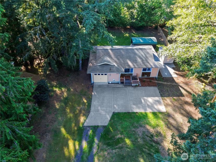 Property photo for 521 E Lakeshore Drive W, Shelton photo 22