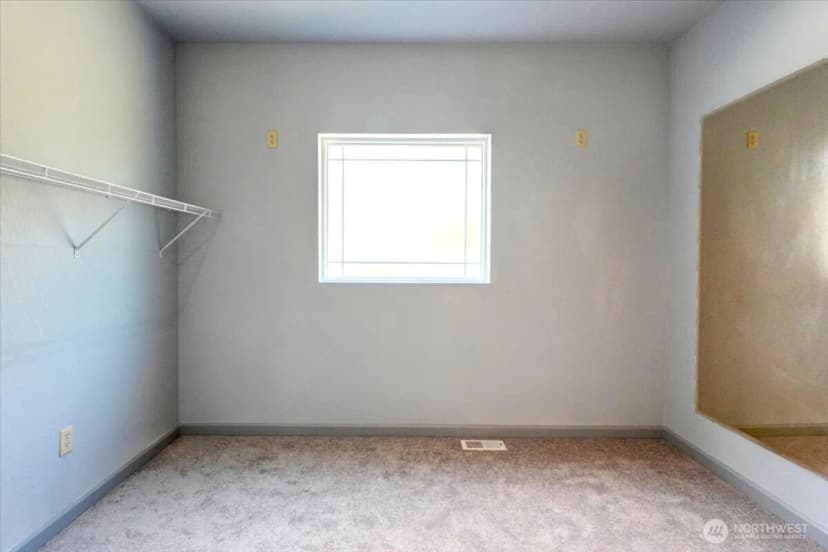 Property photo for 34404 24th Avenue E, Roy photo 10