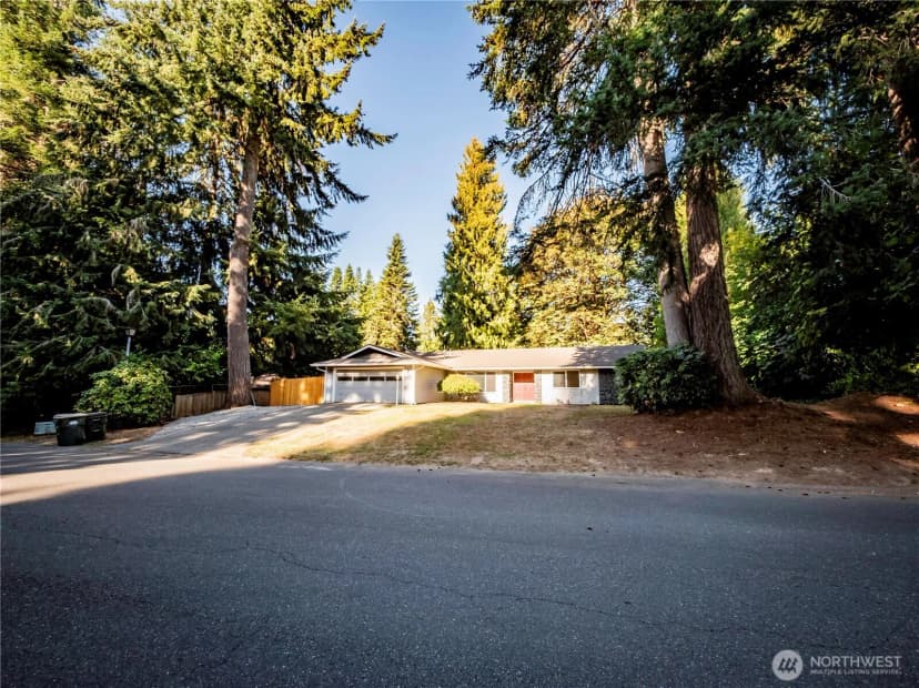 Property photo for 5102 Donnelly Drive Se, Olympia photo 2