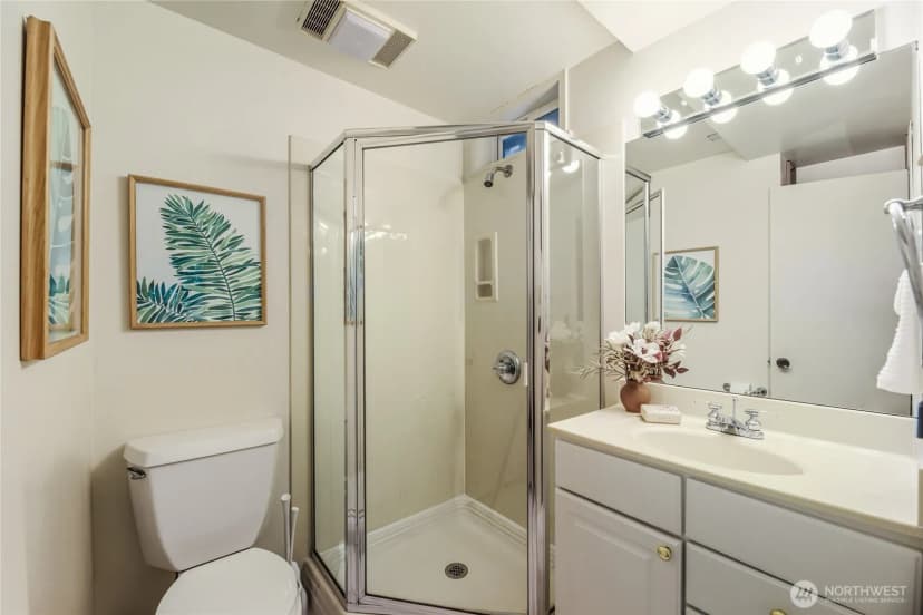 Property photo for 4515 Sw 100th Street, Seattle photo 14