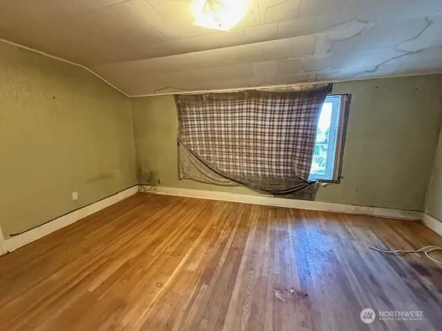 Property photo for 8323 39th Avenue S, Seattle photo 12