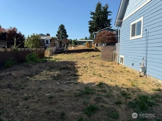 Property photo for 8323 39th Avenue S, Seattle photo 3