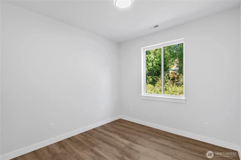 Property photo for 360 Deerhaven Lane, Sedro Woolley photo 18