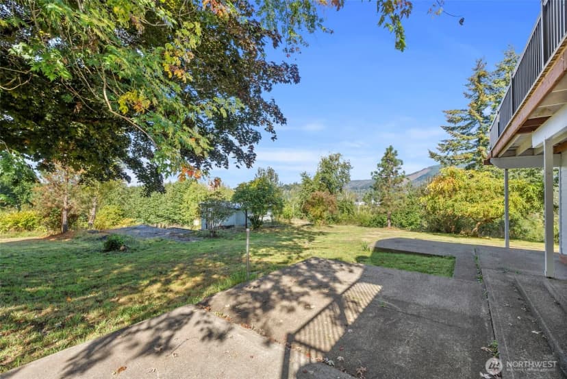 Property photo for 198 Raymond South Bend Road, Raymond photo 32