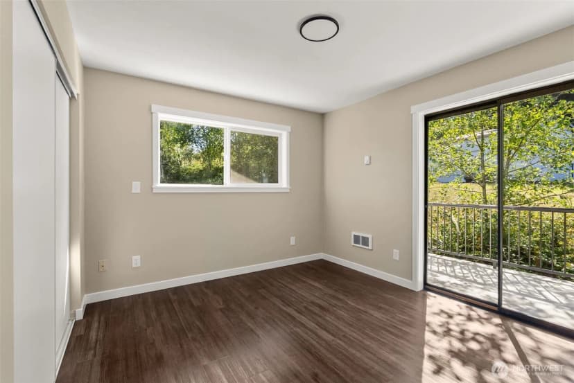 Property photo for 198 Raymond South Bend Road, Raymond photo 16
