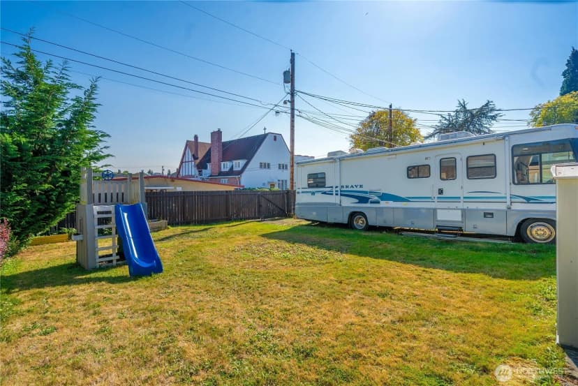Property photo for 2323 Oakes Avenue, Everett photo 27
