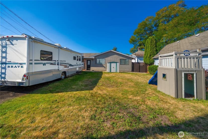 Property photo for 2323 Oakes Avenue, Everett photo 25