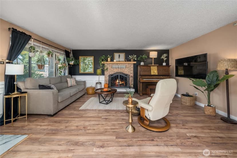 Property photo for 2323 Oakes Avenue, Everett photo 4