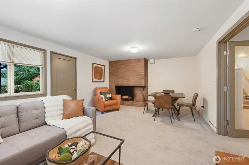 Property photo for 8533 Burke Avenue N, Seattle photo 32