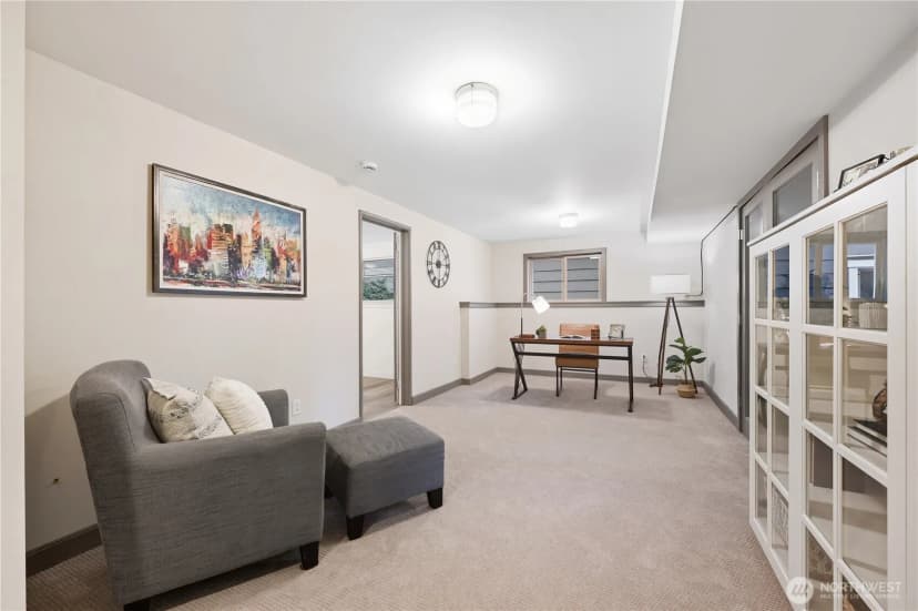 Property photo for 8533 Burke Avenue N, Seattle photo 28
