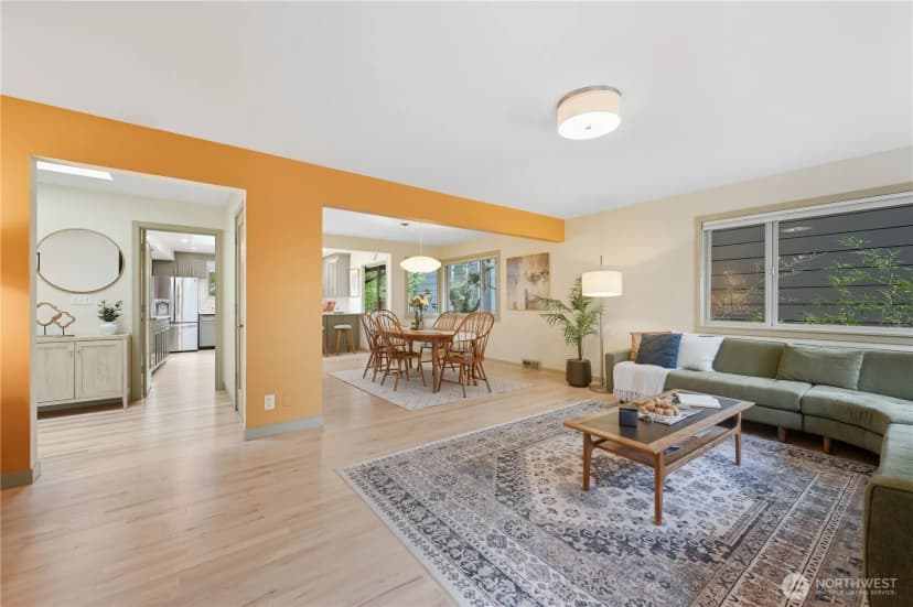 Property photo for 8533 Burke Avenue N, Seattle photo 13