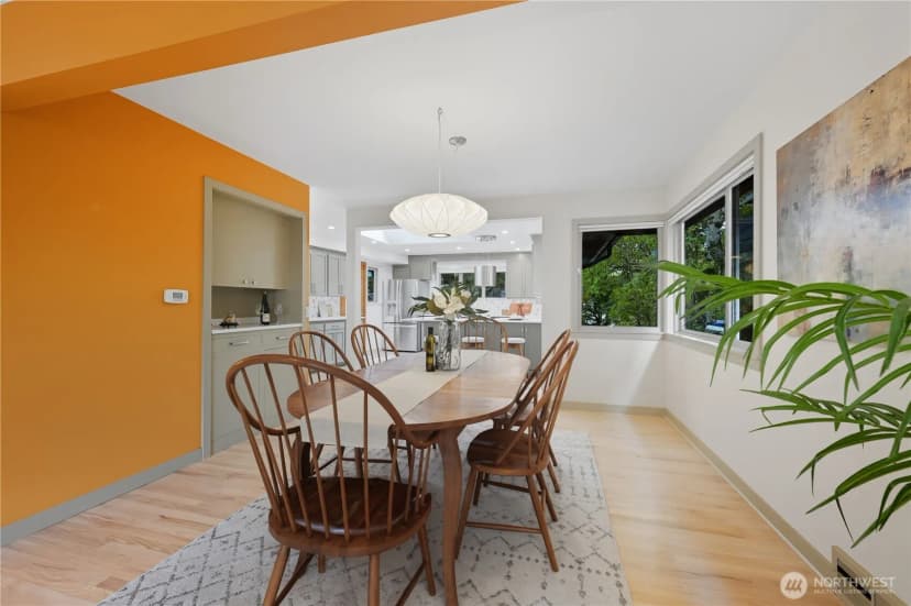Property photo for 8533 Burke Avenue N, Seattle photo 9