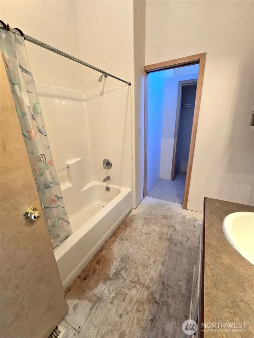 Property photo for 30100 H Street, Ocean Park photo 9