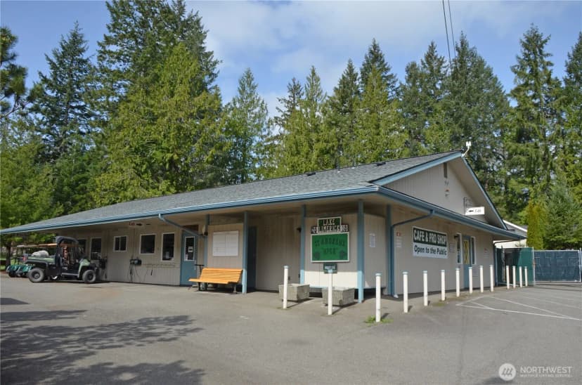 Property photo for 320 E Ballantrae Drive, Shelton photo 33