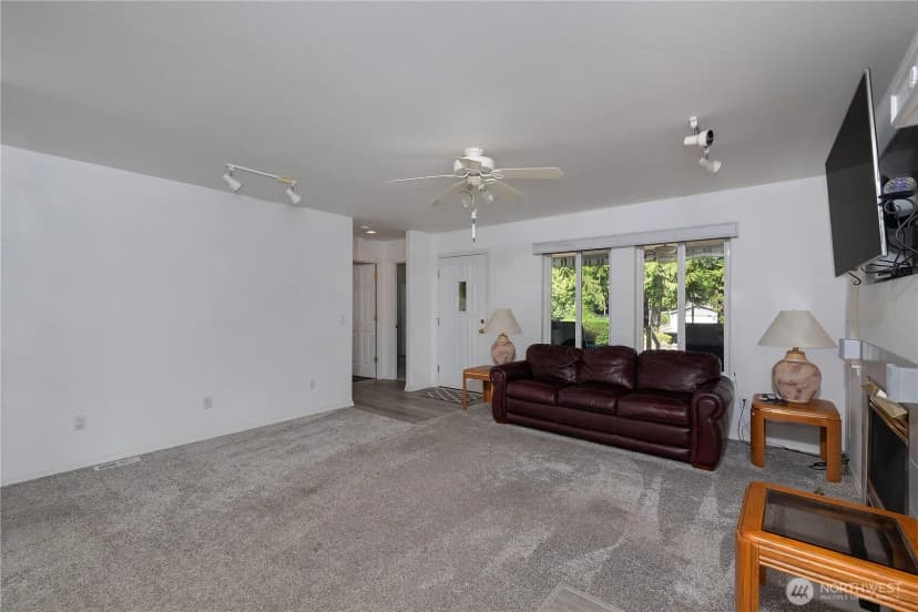 Property photo for 320 E Ballantrae Drive, Shelton photo 9