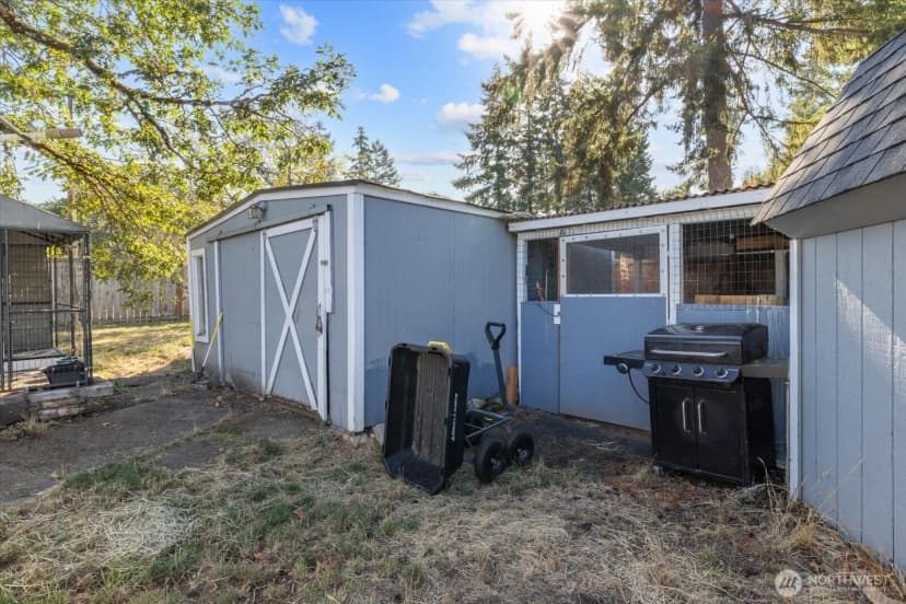 Property photo for 15852 B Street E, Tacoma photo 35