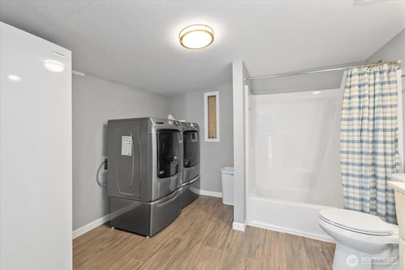Property photo for 15852 B Street E, Tacoma photo 25