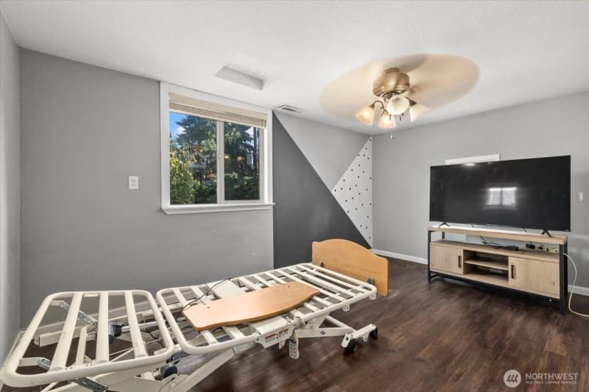 Property photo for 15852 B Street E, Tacoma photo 26